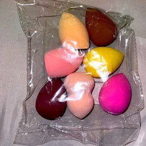 Makeup sponges